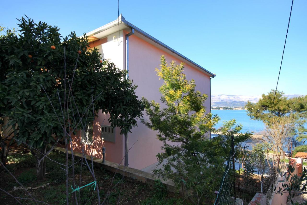 Apartments By The Sea Arbanija, Ciovo - 1085 Трогир Екстериор снимка