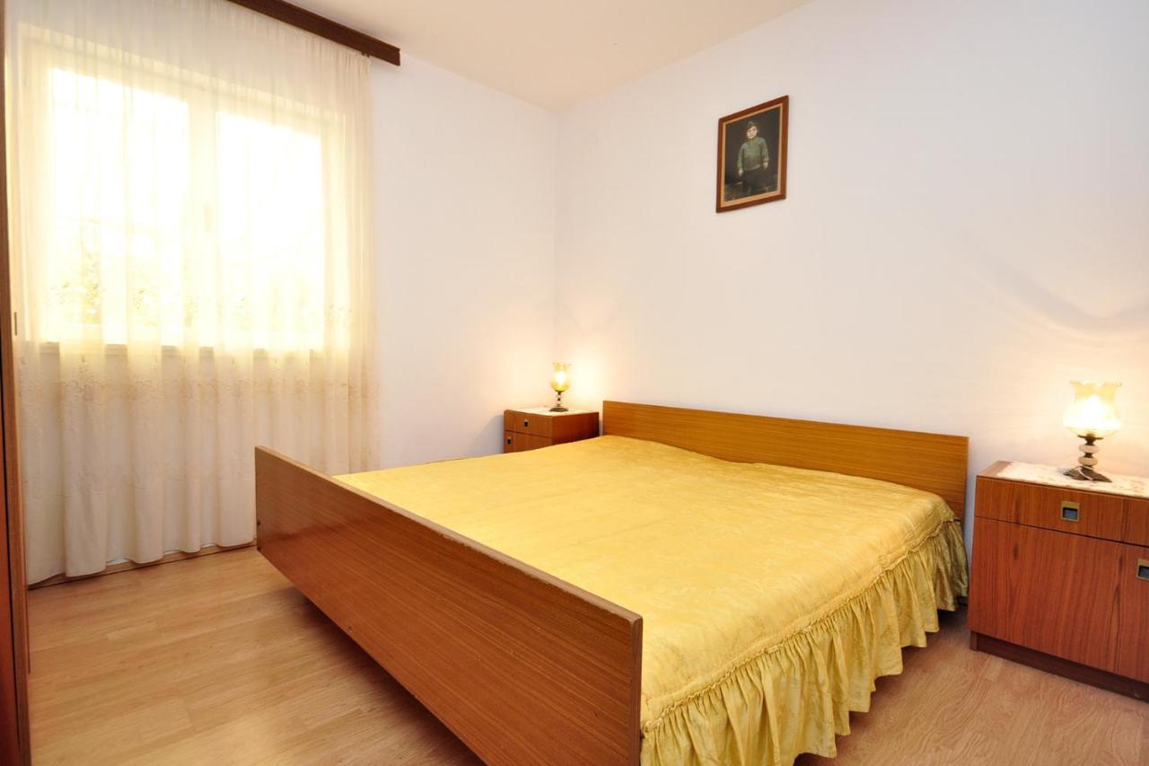 Apartments By The Sea Arbanija, Ciovo - 1085 Трогир Екстериор снимка
