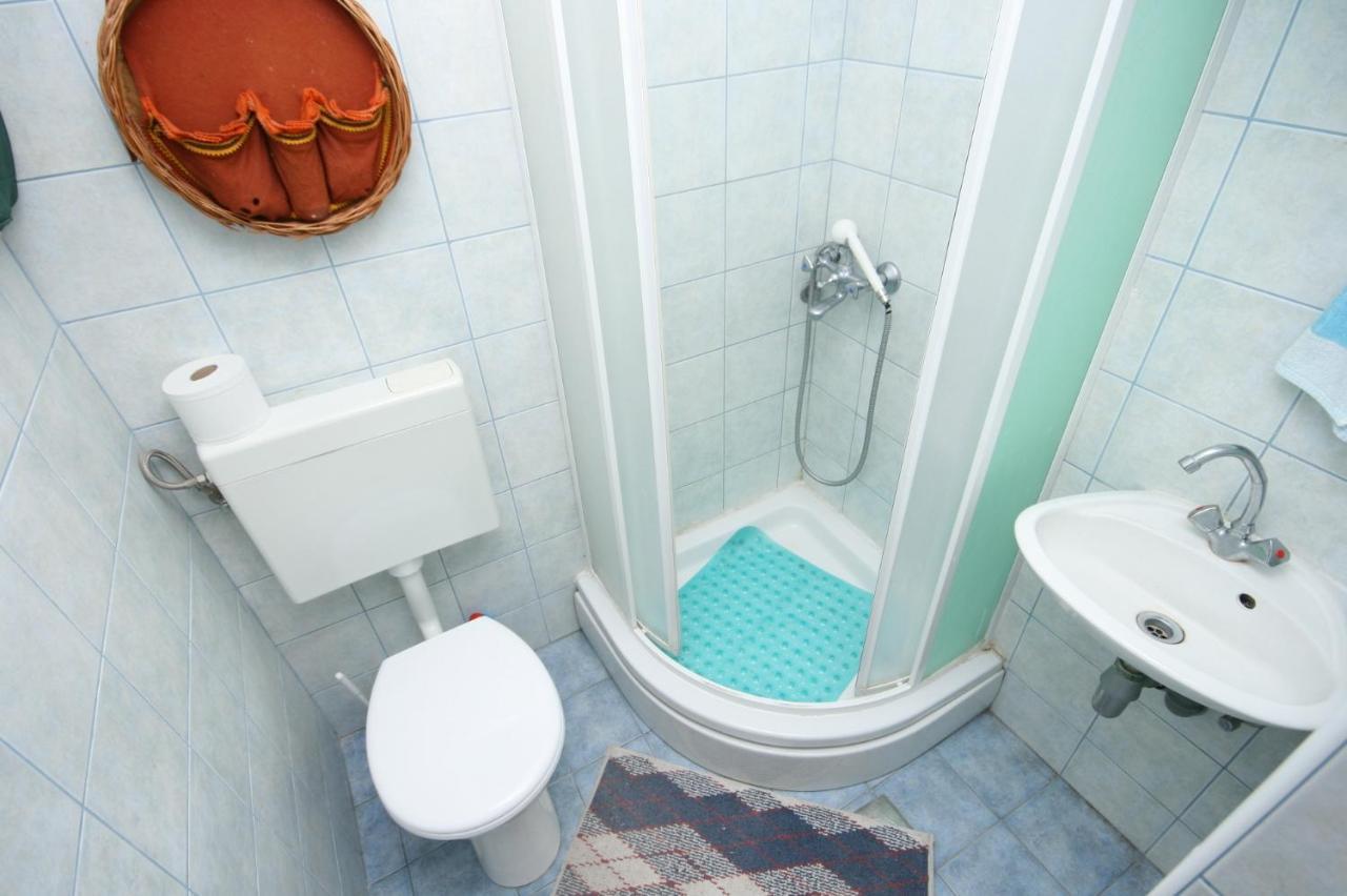 Apartments By The Sea Arbanija, Ciovo - 1085 Трогир Екстериор снимка