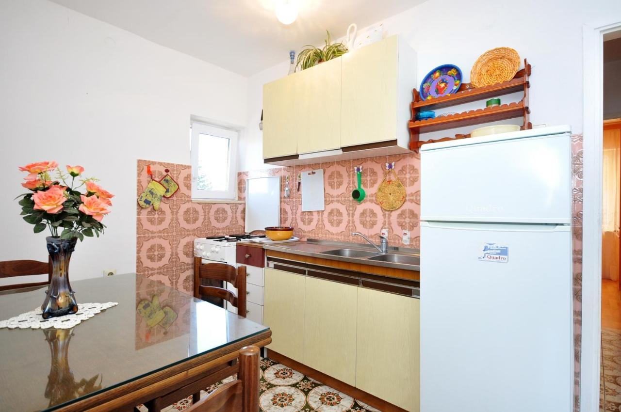 Apartments By The Sea Arbanija, Ciovo - 1085 Трогир Екстериор снимка